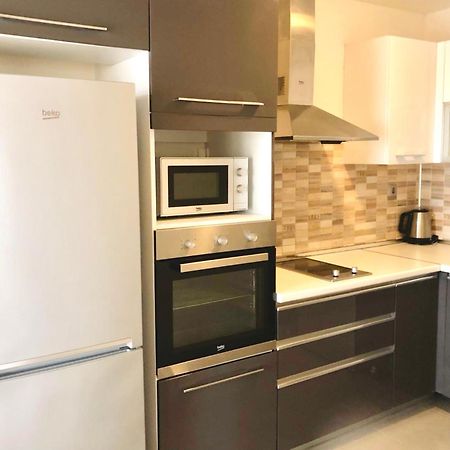 Mdm Sky Apartments Skopje Esterno foto