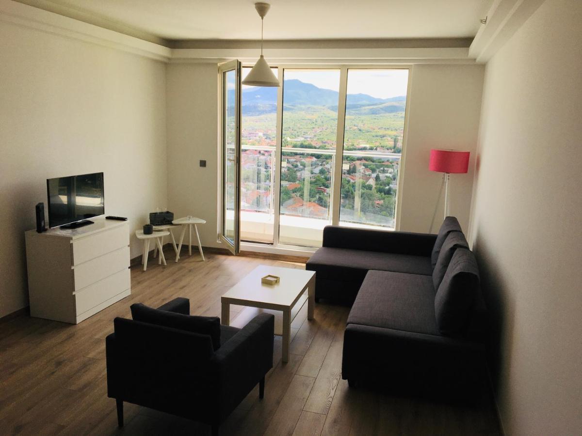 Mdm Sky Apartments Skopje Esterno foto